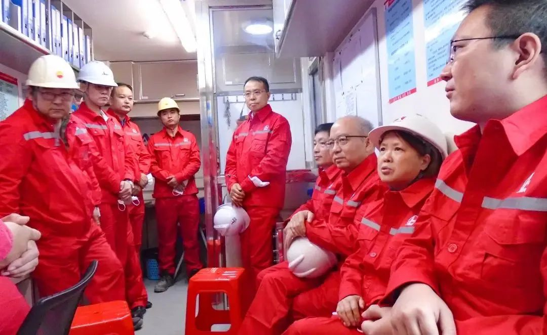 ��ϵԱ����һ�ߣ���������ת���עů����(ͼ3)