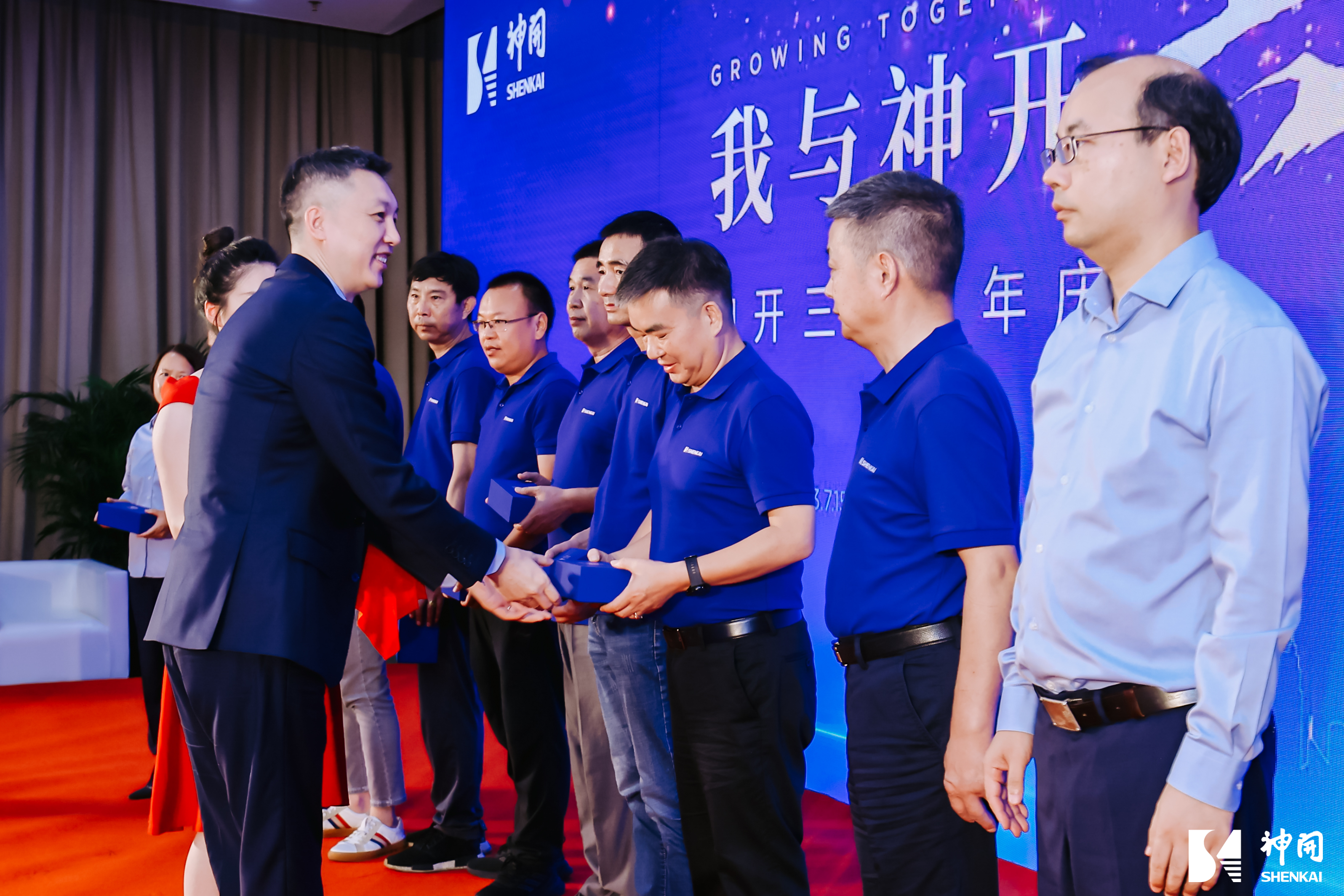 ��ʮ������������������н����С���CQ9�����ӹٷ���վ������ʮ��������˶�Բ������(ͼ8)